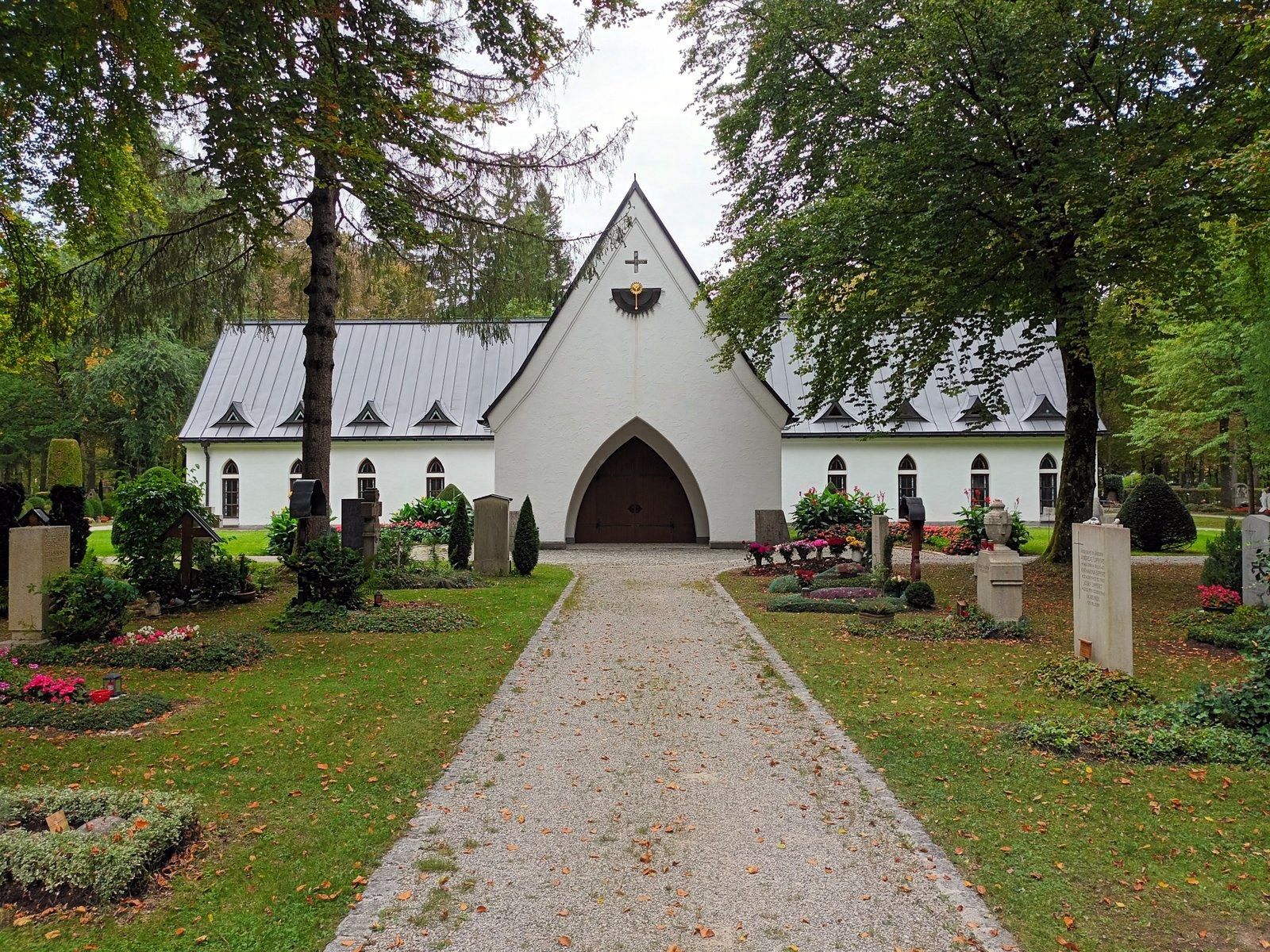 Aussegnungshalle des Waldfriedhofs Grünwald – Waldfriedhof Grünwald